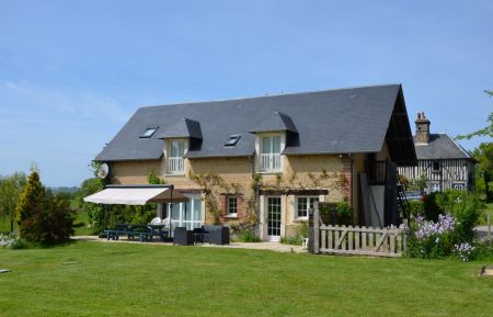 G&icirc;te n&deg;1951 Saint-Jouin - Calvados - Fa&ccedil;ade principale du Gite (sud)