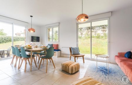 Grande pièce à vivre ouverte sur le jardin Gîte n°3526 Varaville - Calvados - Grande pièce à vivre ouverte sur le jardin