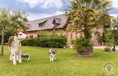 G&icirc;te n&deg;3416 &Eacute;quemauville - Calvados - C&ocirc;t&eacute; Entr&eacute;e du g&icirc;te 