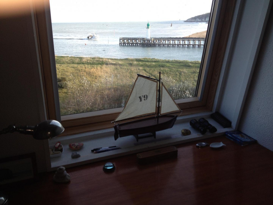 photo 0