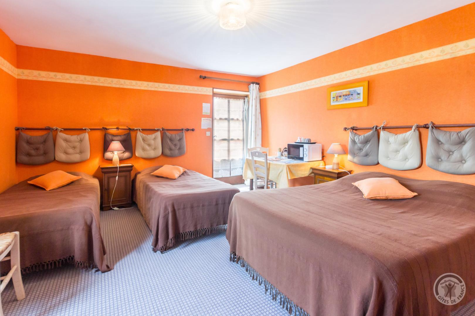 Chambre 35 étage, 4 personnes photo 8