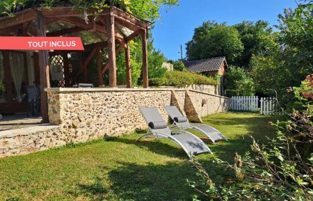 G&icirc;te n&deg;864 Saint-Pierre-de-Bailleul - Eure - Le Jardin Privatif