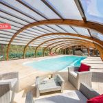 la piscine couverte et son espace d&eacute;tente