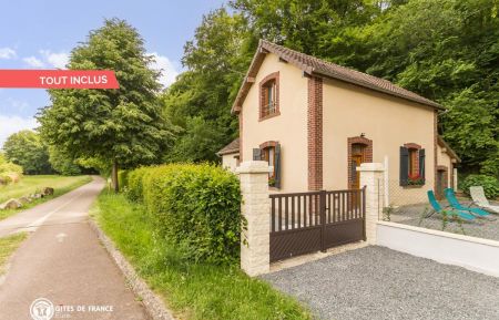 G&icirc;te n&deg;1536 Le Bec-Hellouin - Eure - en bord de Voie Verte
