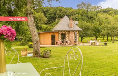 G&icirc;te n&deg;1417 Manneville-la-Raoult - Eure - Jardin Normand pour un pique-nique en famille sous les pommiers !