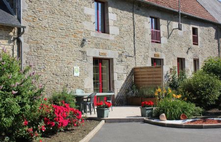 G&icirc;te n&deg;G363 Pontorson - Manche - terrasse privative