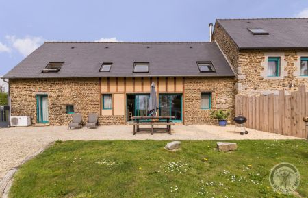 G&icirc;te n&deg;G748 Saint-James - Manche - photo