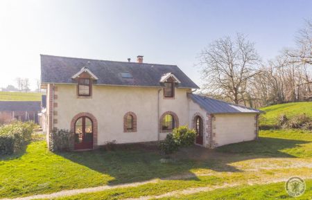 G&icirc;te n&deg;G1214 Br&eacute;ville-sur-Mer - Manche - photo