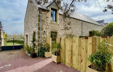 G&icirc;te n&deg;G1218 Montfarville - Manche - photo