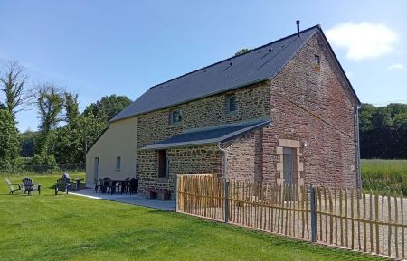 G&icirc;te n&deg;G1272 Saint-James - Manche - photo