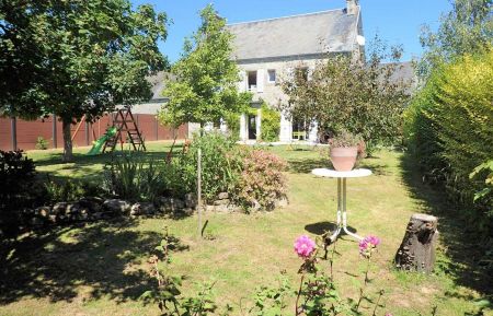 G&icirc;te n&deg;G876 Orval sur Sienne - Manche - Jardin clos