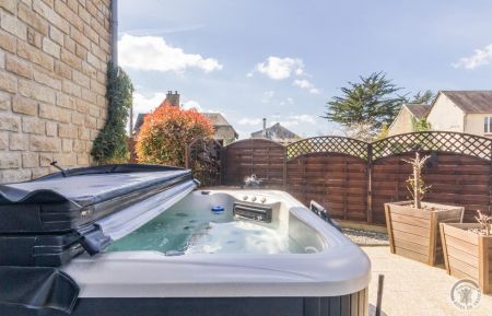 G&icirc;te n&deg;G1078 Pontorson - Manche - Jacuzzi