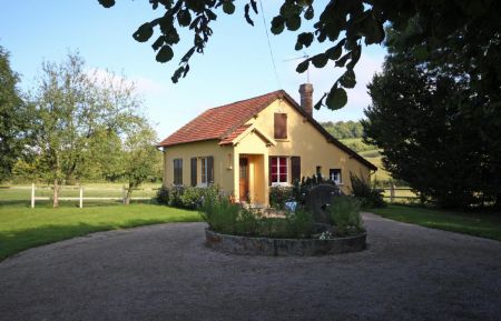 G&icirc;te n&deg;G151 Neauphe-sur-Dive - Orne - photo