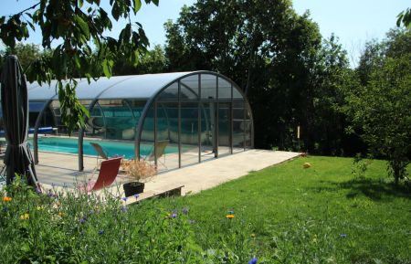 Espace privatisé avec piscine couverte Gîte n°G510 Suré - Orne - Espace privatisé avec piscine couverte