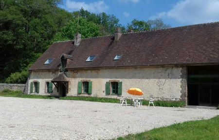 G&icirc;te n&deg;G513 Longny les Villages - Orne - ext&eacute;rieur. photo CE.B.