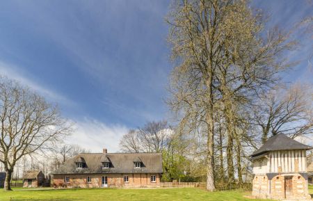 G&icirc;te n&deg;G2329 &Eacute;taimpuis - Seine-Maritime - Location grand g&icirc;te "Le Long Fresnay" &agrave; Etaimpuis G2329 pour 10 personnes situ&eacute; dans un splendide environnement.