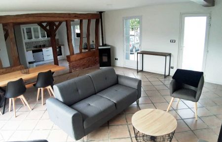 G&icirc;te n&deg;G1443 Fontenay - Seine-Maritime - Pi&egrave;ce de vie : espace salon, repas, cuisine ouverte 
