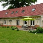 Façade du gîte avec Terrasse Façade du gîte avec Terrasse